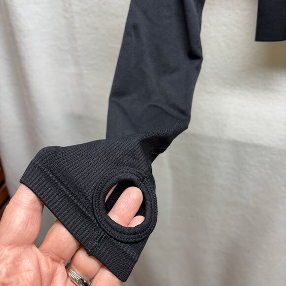 Gymshark Black Long Sleeve Crop Top - Size Small - Picture 4 of 7